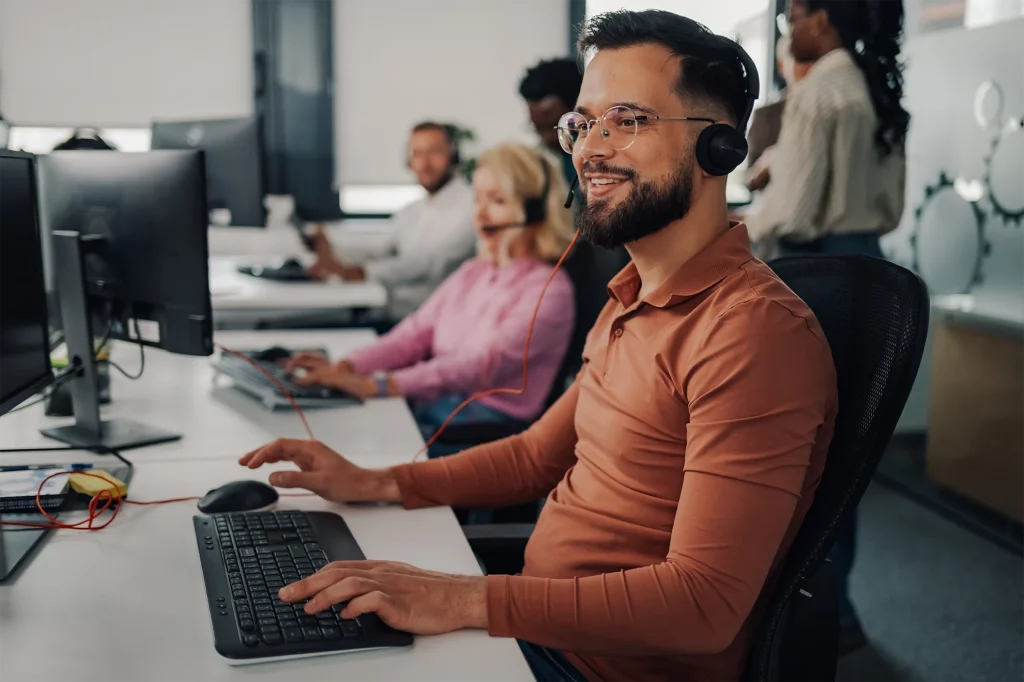 IT technical support specialist providing outsourced help desk and technical support services for global companies